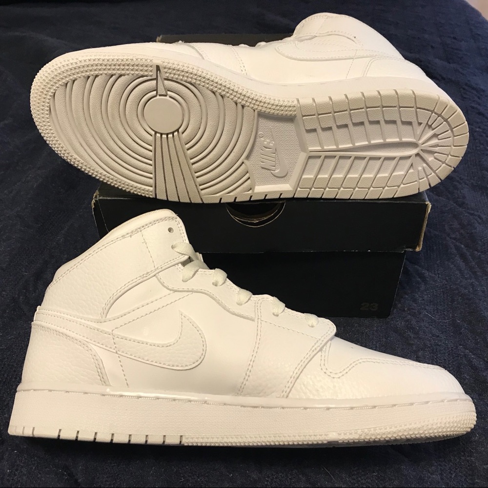 Jordan 1 Mid Triple White (GS)